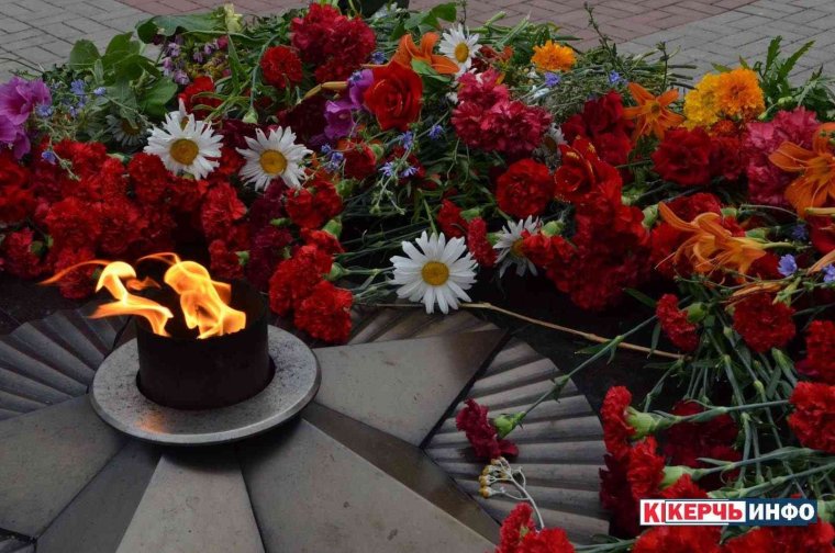 Открытки помним любим скорбим