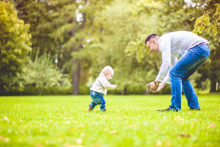 Первые шаги ребенка