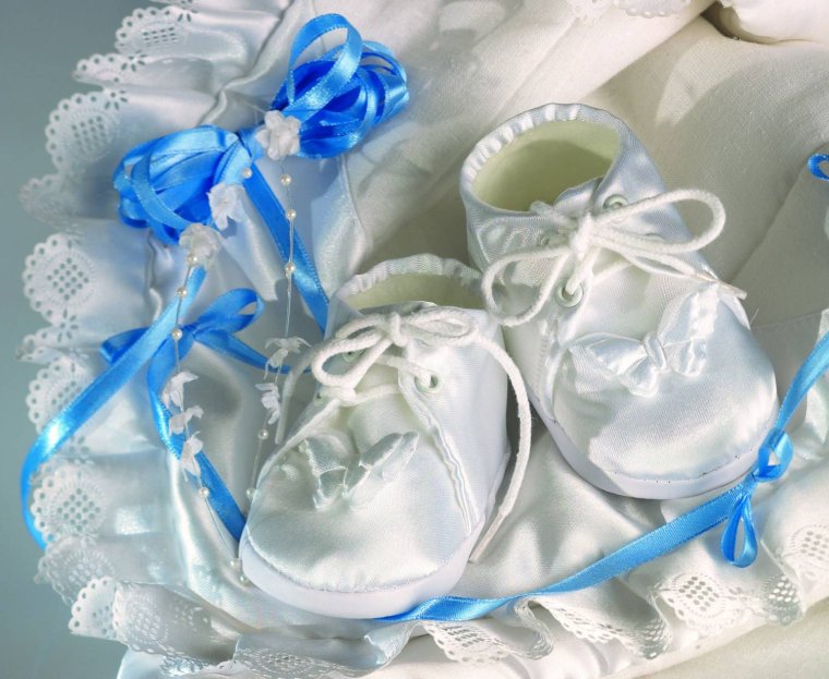 Открытка на выписку из роддома для девочки