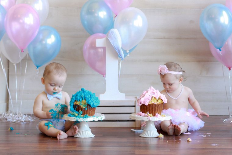 С днём рождения двойняшек