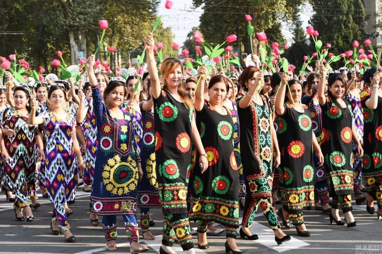 , Обретение независимости Таджикистаном