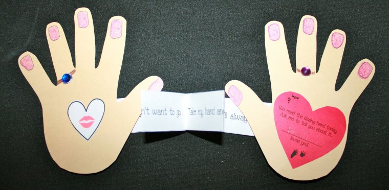 Открытка с отпечатком ладони