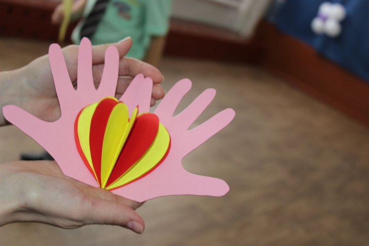 Поцелуй в ладошке