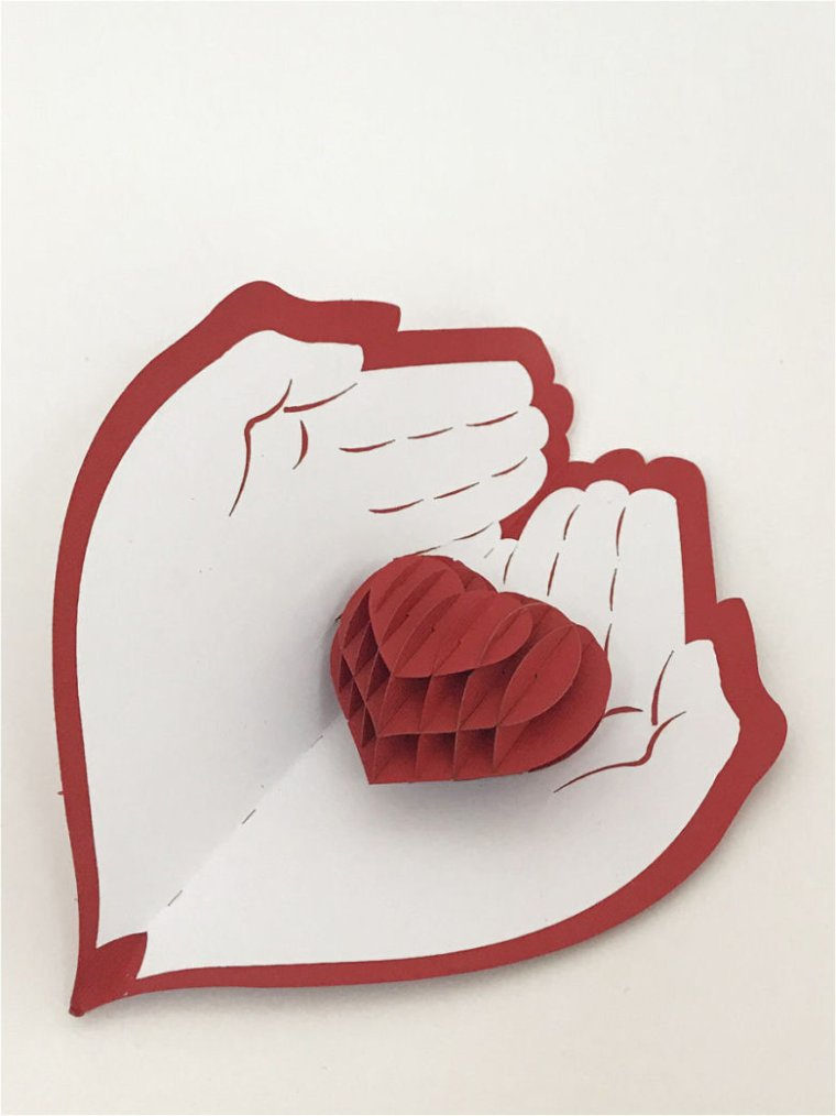 Открытка в виде ладошек