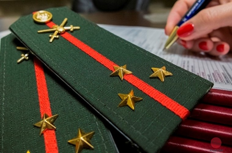 Погоны лейтенанта армии РФ