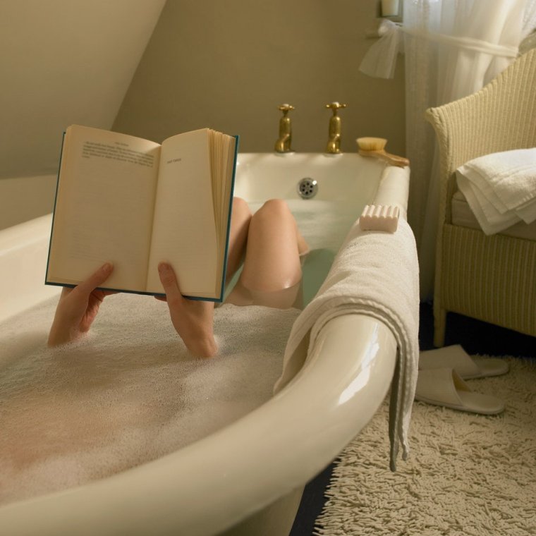 Две подружки в ванне