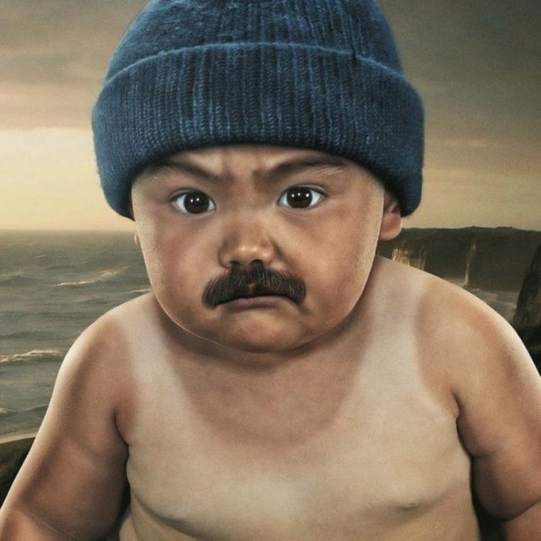 Ребенок с усами