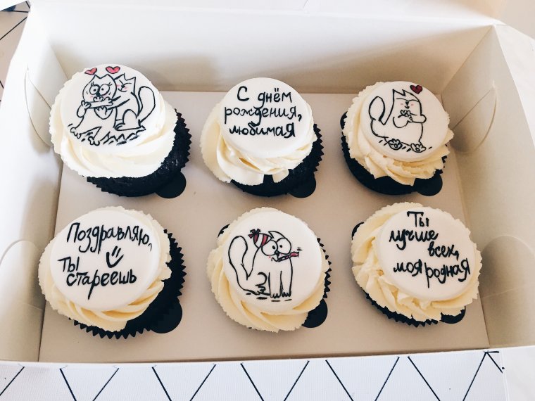 Торт в стиле поп-арт девушке