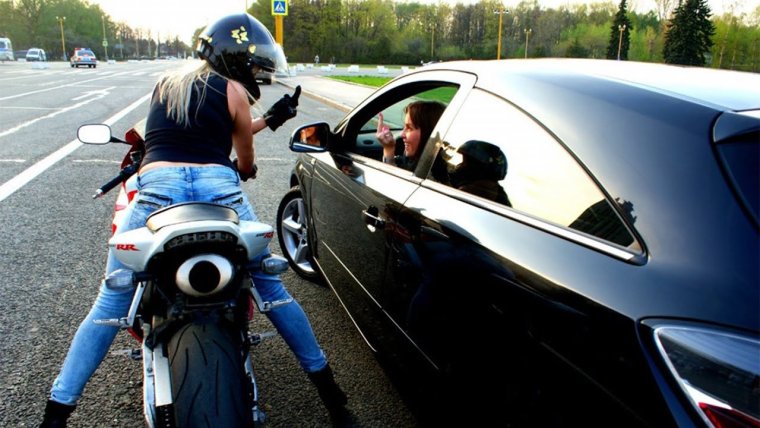 Мотоциклист и Автомобилист