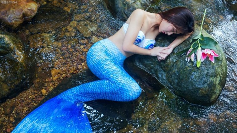 Юные русалки