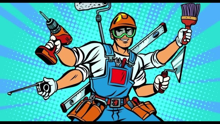 Строитель в каске с инструментом