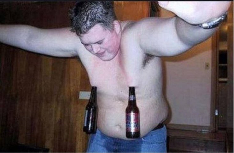 Мужик с бутылкой пива