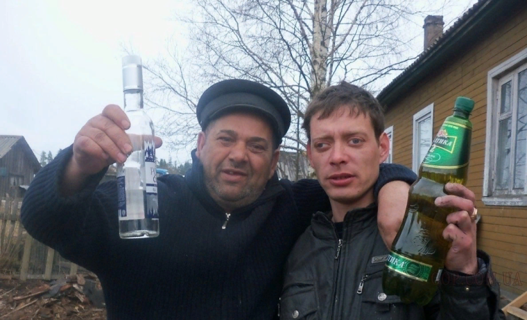 Два мужика с пивом