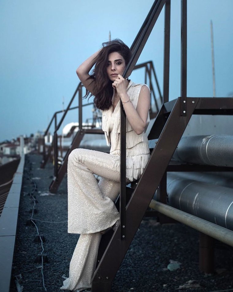 Нур Феттахоглу Pantene