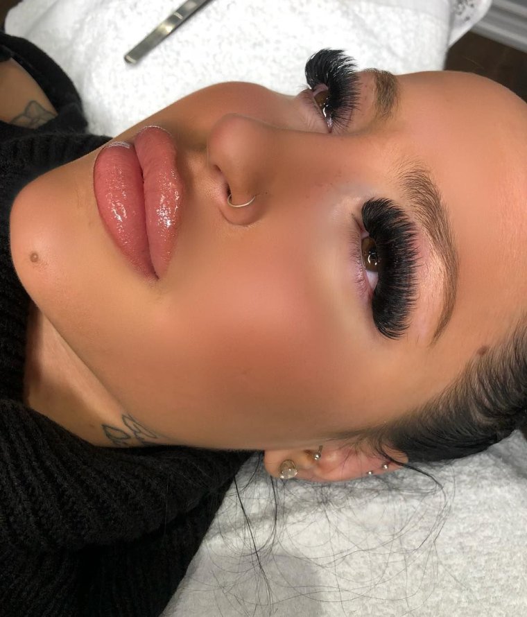 Шутки про наращивание ресниц