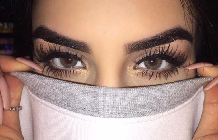 Наращивание ресниц карикатура