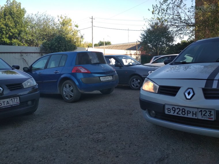 Рено Логан прикол