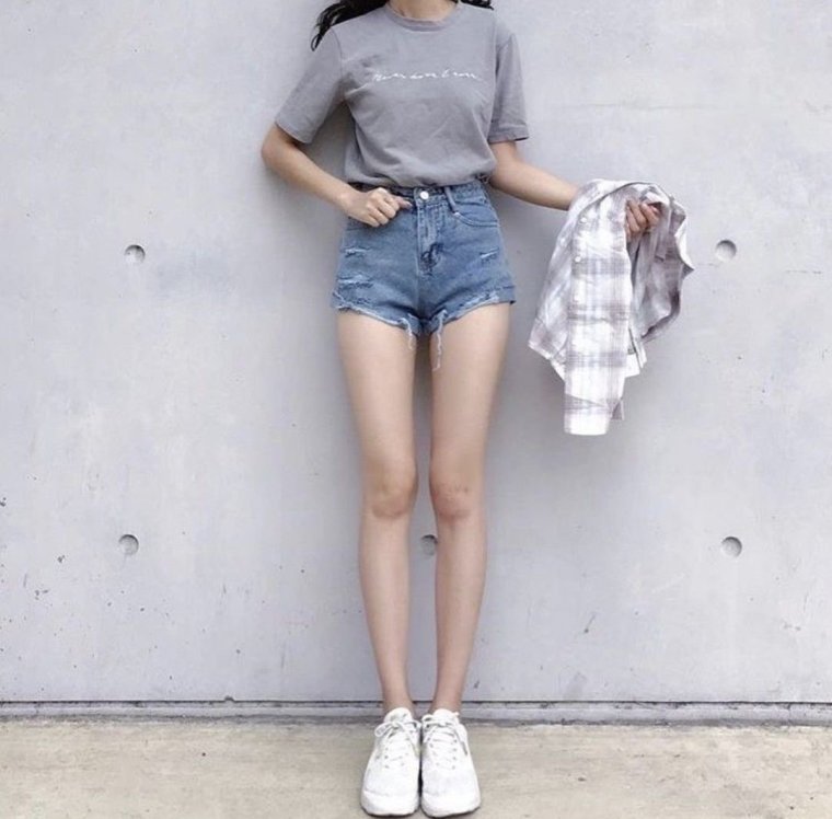 Длинные красивые пальцы на ногах