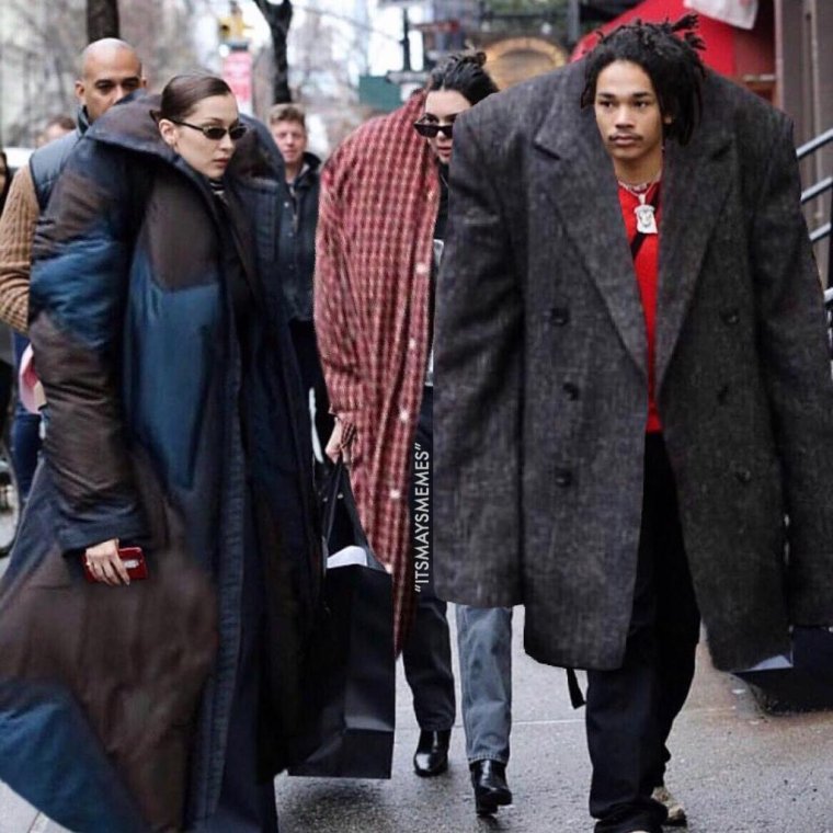 Смешная одежда оверсайз