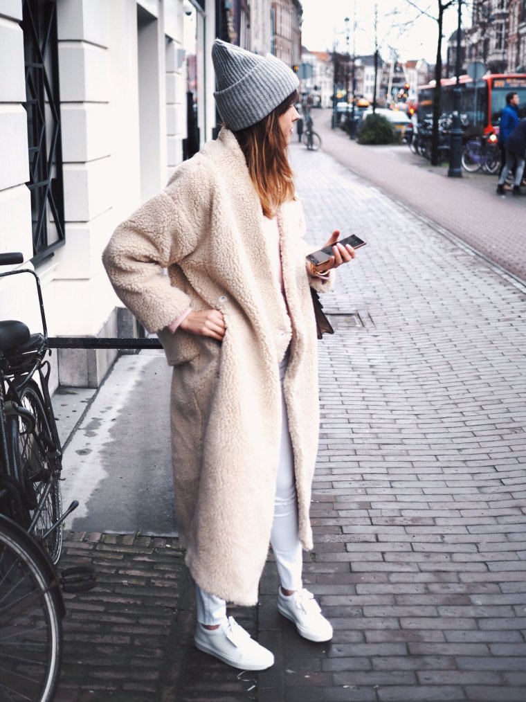 Шапка к пальто халату