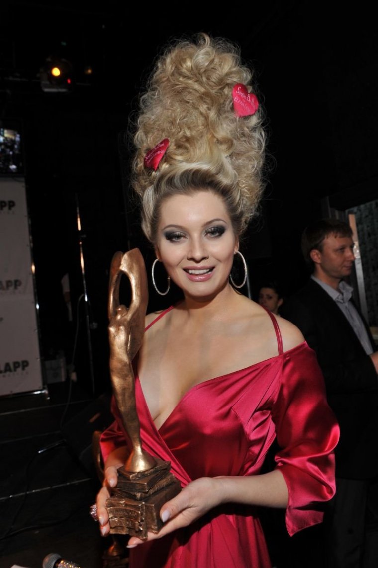 Лена Ленина