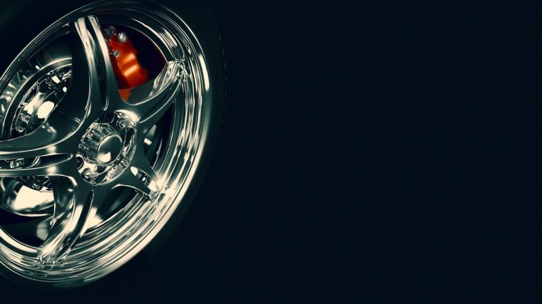 Колесо на черном фоне