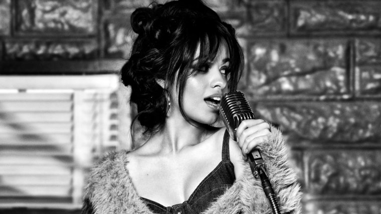 Guess Camila Cabello