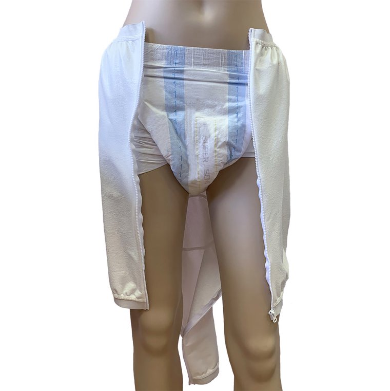 Женщины в старинных панталонах