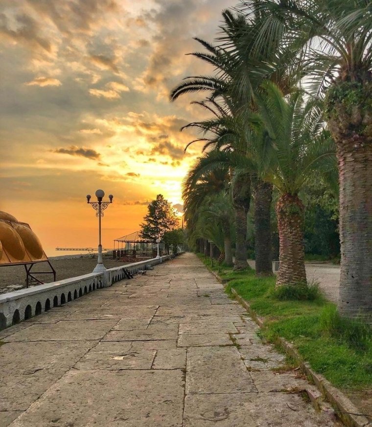 Абхазия Пицунда закат