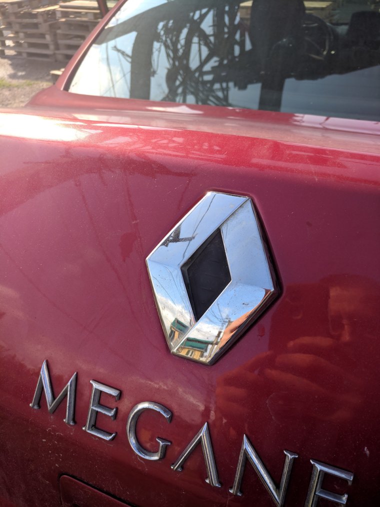 Рено Логан прикол