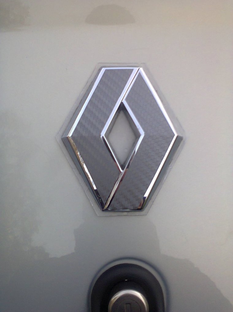 Рено Меган значок