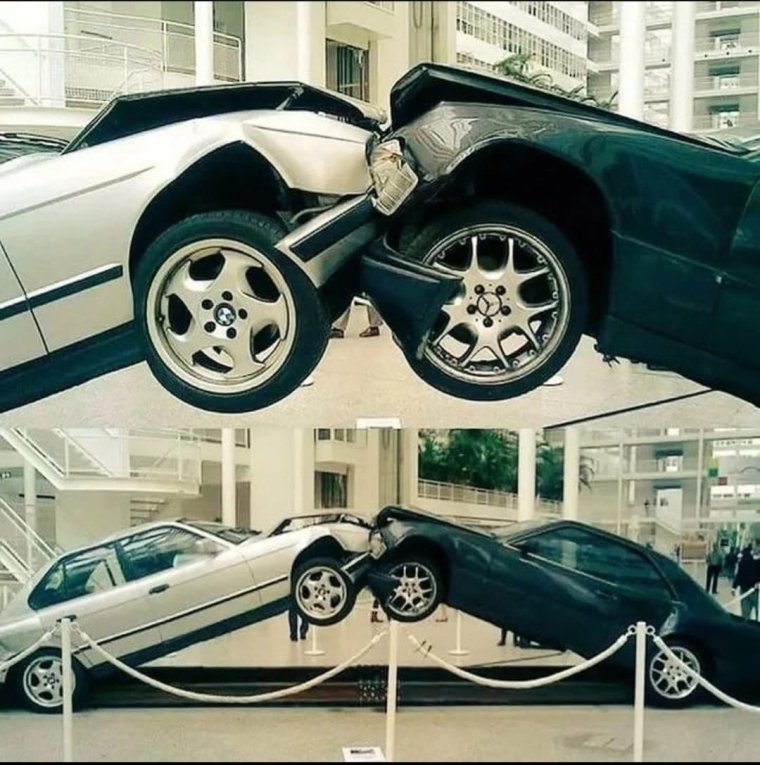 Мерседес 124 БМВ е34 памятник