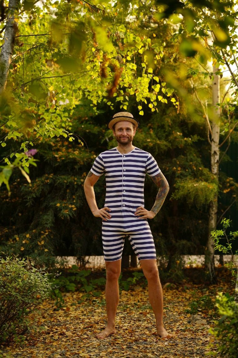 Саша Барон Коэн бикини