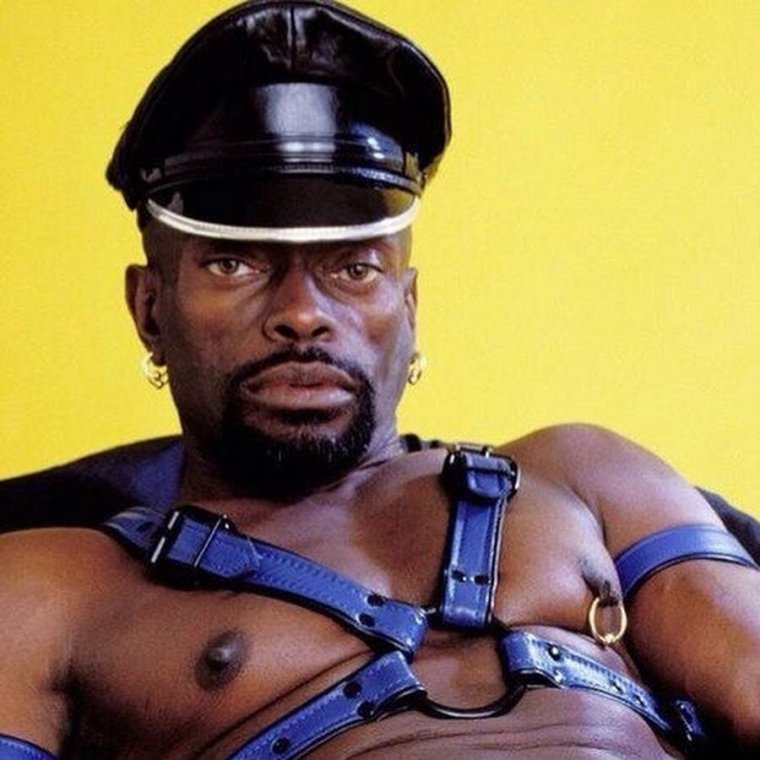 Паша с днем рождения черный Властелин