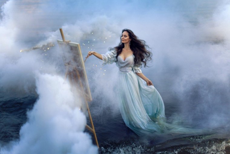 Энджи Хэрмон Bikini