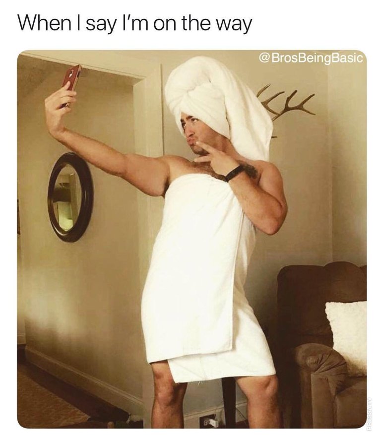 Мужчина с полотенцем на голове