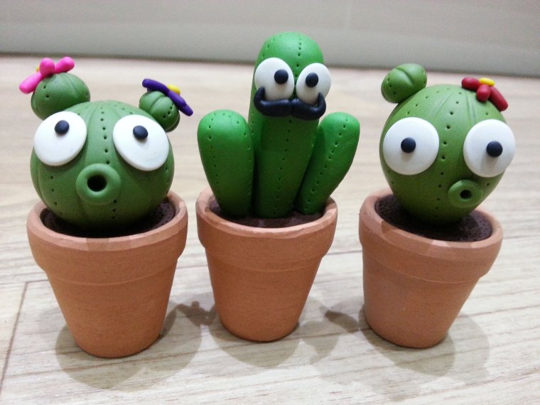 Маленькие фигурки из глины