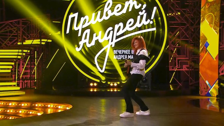 Полякова в кокошнике