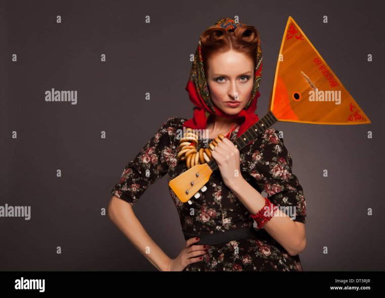 Евгения Сергеева балалайка