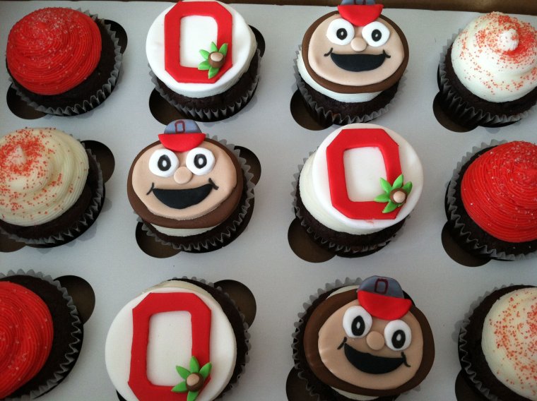 Надписи на девичник на капкейки