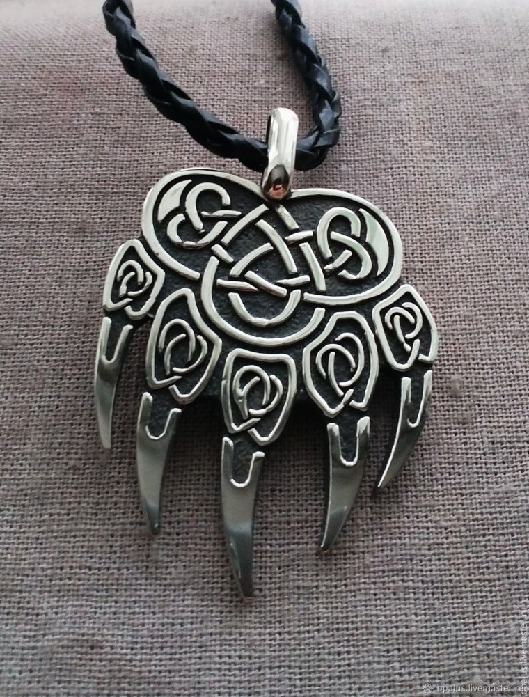 Медвежья лапа Славянский оберег