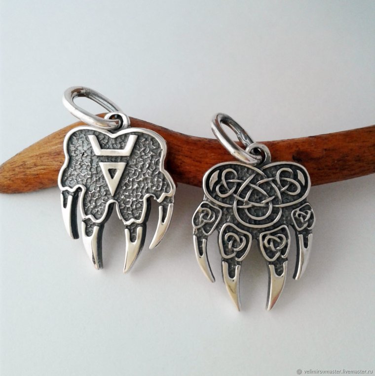 Оберег Велеса медвежья лапа тату