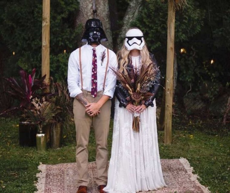 Необычные костюмы на свадьбу