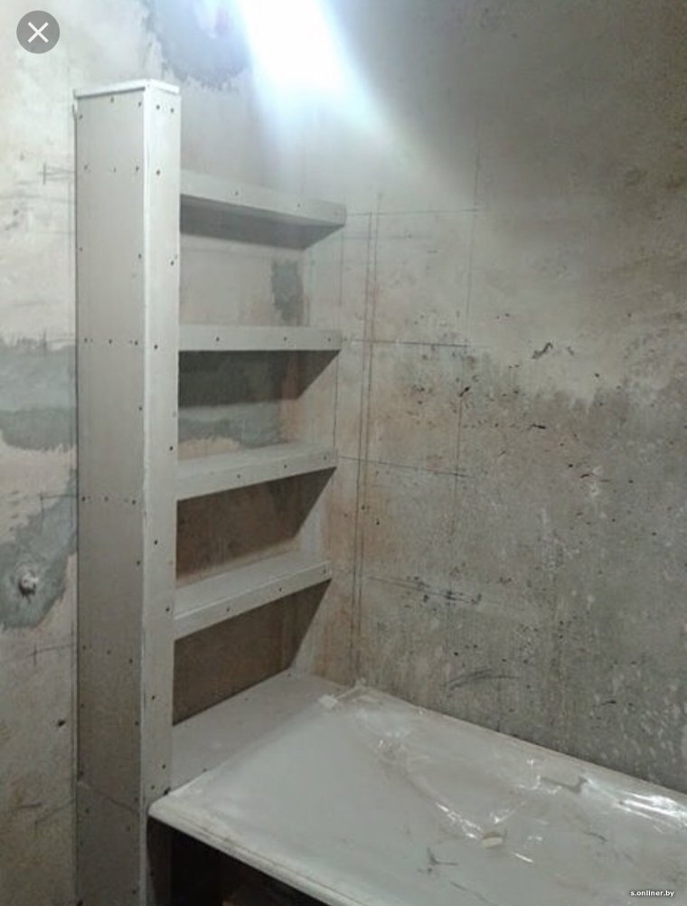 Полочки над ванной