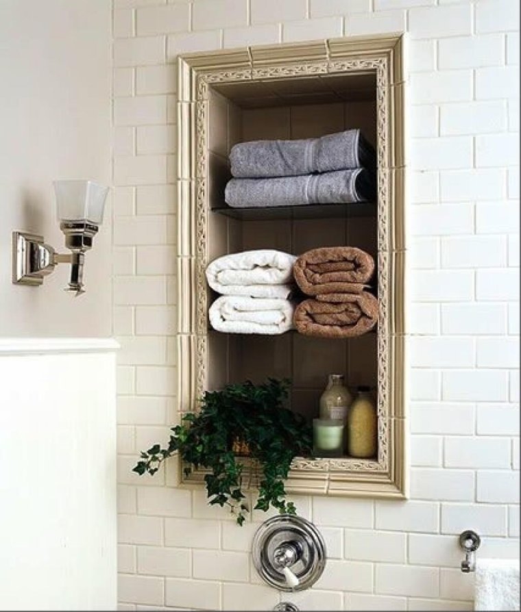 Полочки над ванной