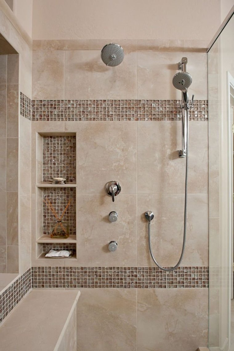 Полочки в ванной из плитки