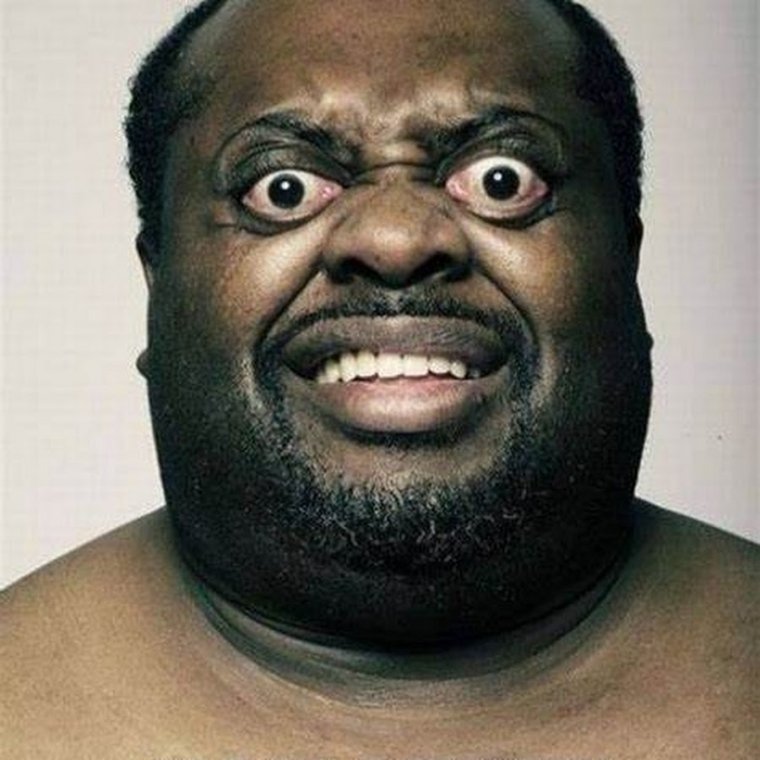 Страшная черная женщина