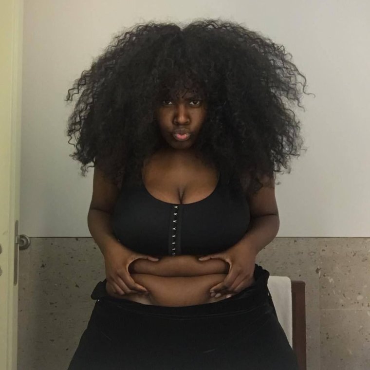 Племя на острове бутунг Индонезия