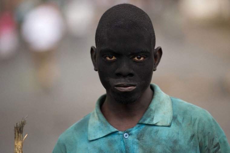 Толстая темнокожая женщина