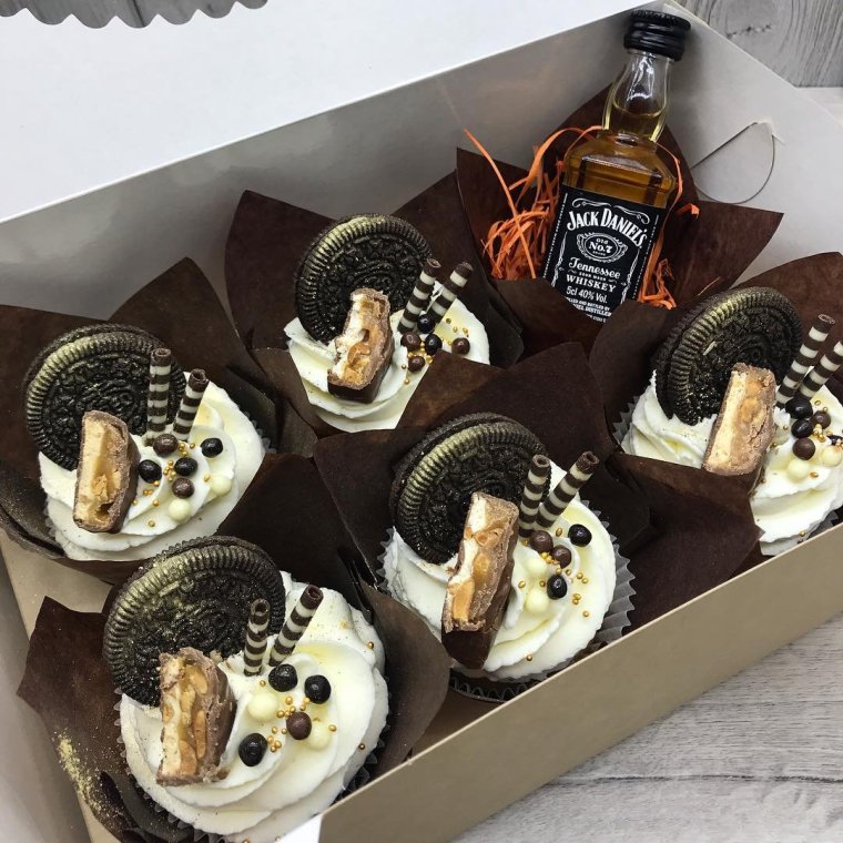 Оригинальные капкейки для мужчины